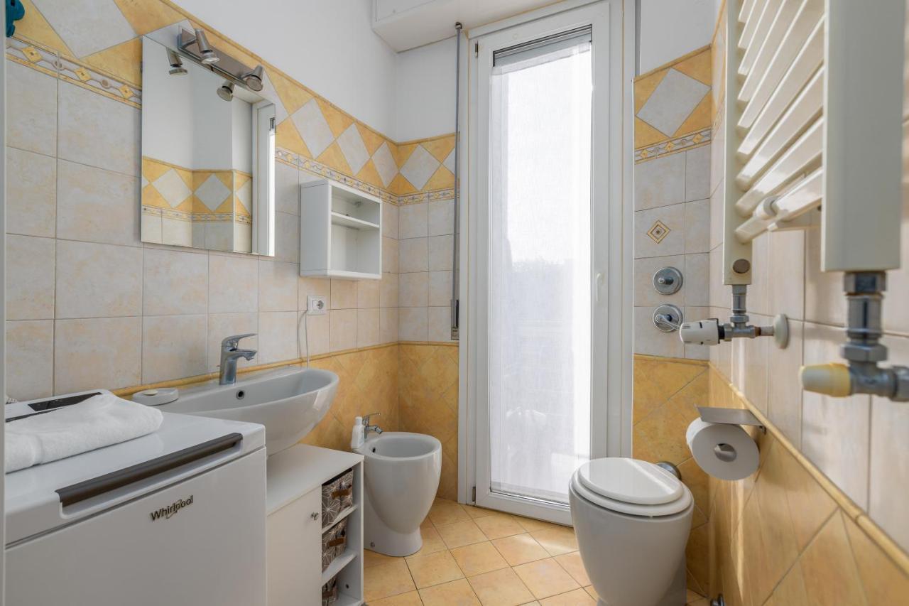 Maiolica Apartment - Free Parking And Great Connection To Linate And Duomo Milan Luaran gambar
